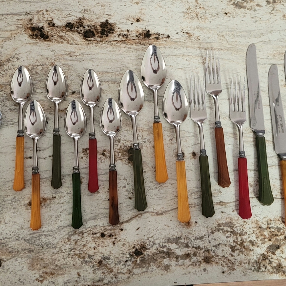 Valley Forge Bakelite Handle Cutlery Set
